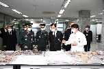 한민구 국방부장관, 국방부유해발굴감식단 방문 대표 이미지