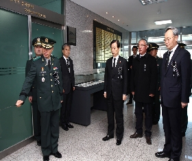 Former Minister of Defense Han Min-goo at MAKRI (2015.12.04.) 대표 이미지